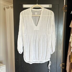 Chic White V-Neck Blouse